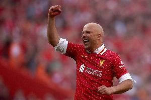 从渣叔量入为出到斯洛特豪掷千金，利物浦在转会投入上也搞双标？