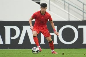 足球报谈国足重建：球迷对东欧主帅缺乏信心，热身赛不能邀请弱队