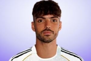 皇马官网更新球员信息：22岁中卫劳尔-阿森西奥由35号改穿17号