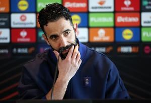 阿莫林：那个丢球很诡异，理解英超想要更多进球但有时矫枉过正了