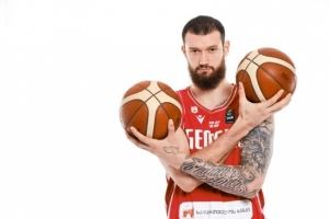 如此全能！马穆凯拉什维利11中6拿下19分7板6助