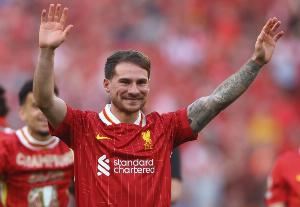 随队记者：麦卡利斯特有望出战阿森纳，索博预计继续担任右后卫