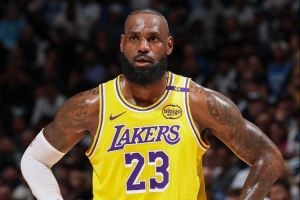 媒体人：詹姆斯比赛最有魅力的是传球 这让他能出色地领导球队