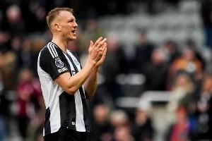 丹-伯恩：伊萨克离队前在纽卡群聊告别，大家都有回复且是积极的